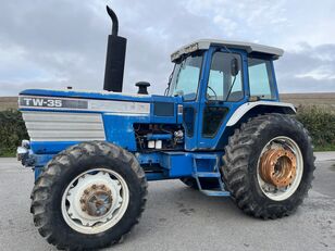 kolový traktor Ford TW35