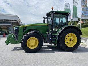 kolový traktor John Deere 8400R