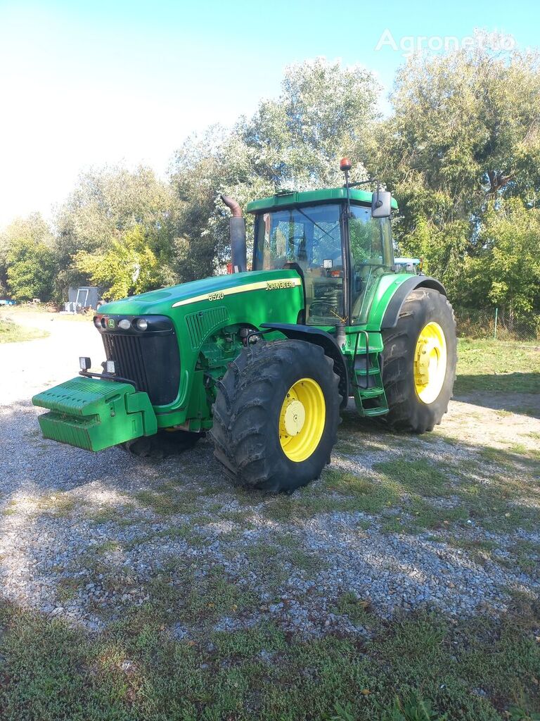 kolový traktor John Deere 8520 PowerShift