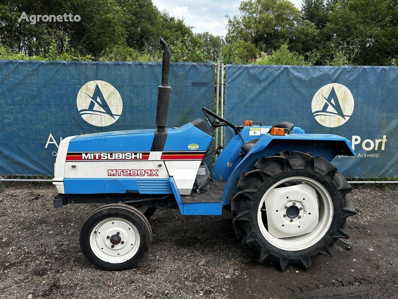 kolový traktor Mitsubishi MT2001x