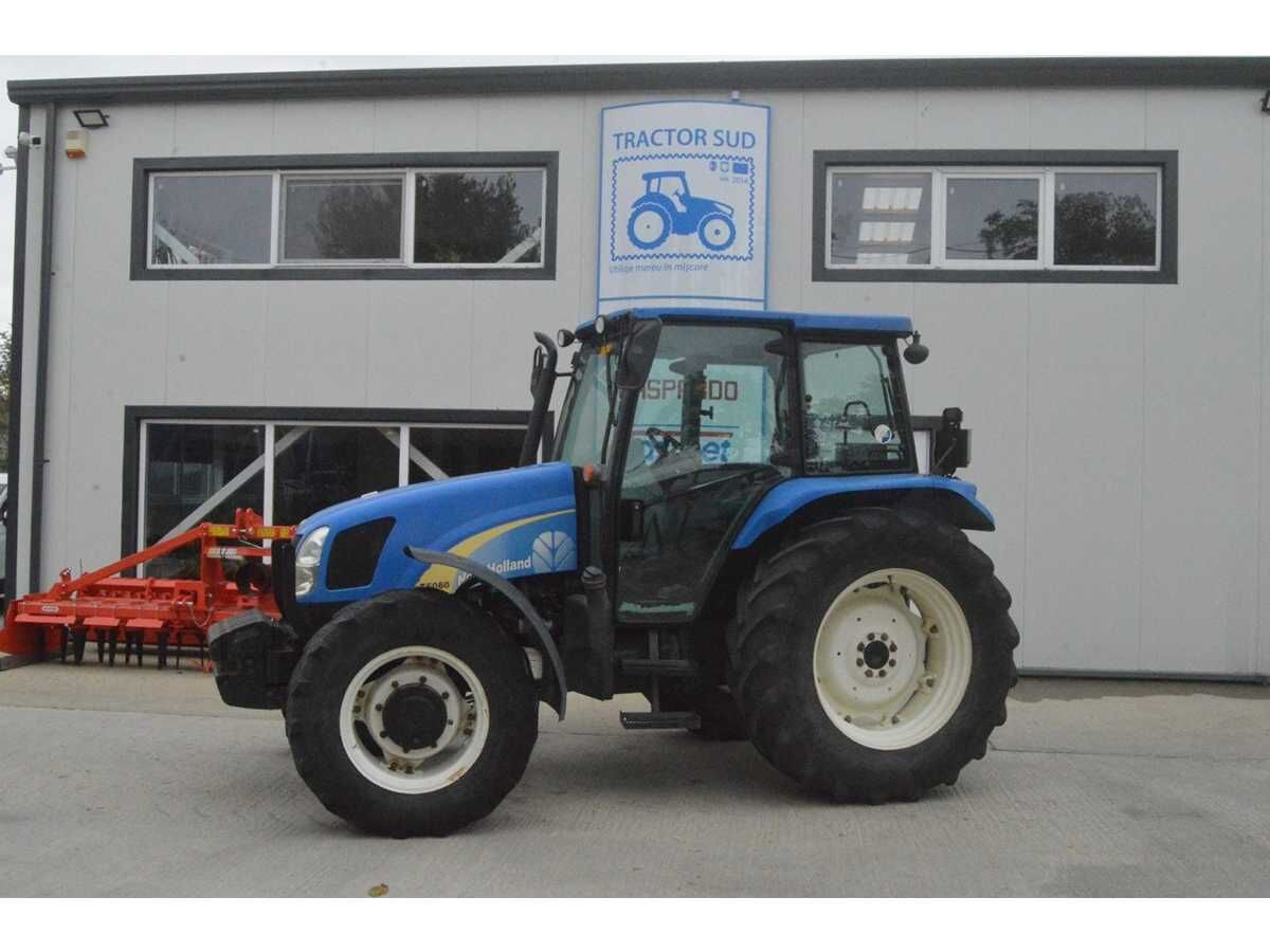 kolový traktor New Holland T5060  4-Wheel Drive Tractor