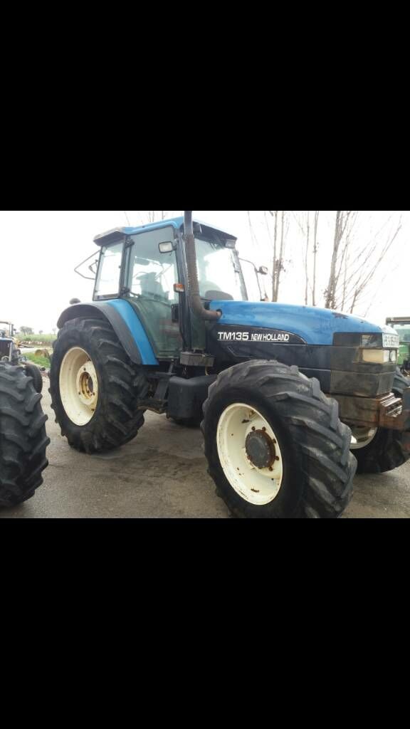 kolový traktor New Holland TM 135