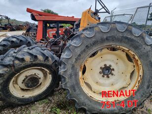 kolový traktor Renault 751-4 PARA PEÇAS pro díly