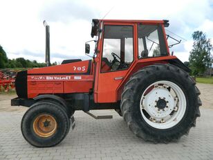 kolový traktor Valmet 705
