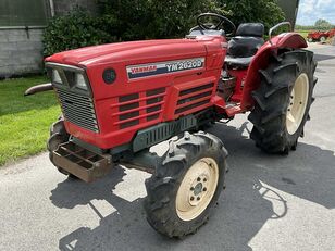 kolový traktor Yanmar YM2620D
