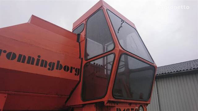 kabina Dronningborg Kabine til D1650 pro sklízecí mlátičku Dronningborg D1650