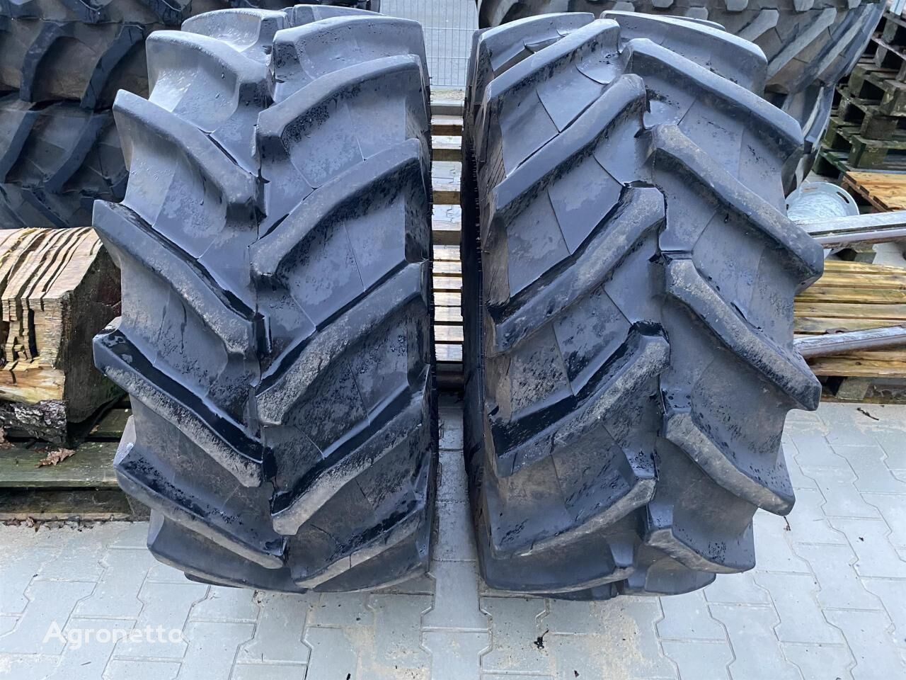 pneumatika pro traktor 540/65R24