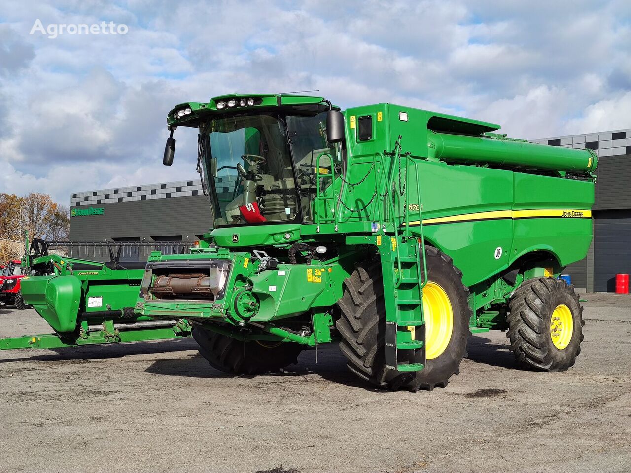 sklízecí mlátička John Deere S670 i