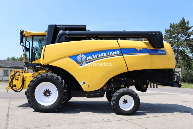 sklízecí mlátička New Holland CX6090