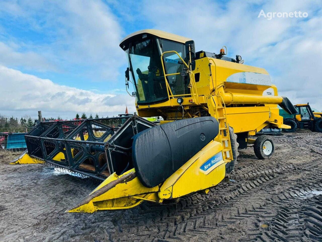 sklízecí mlátička New Holland  TC 54