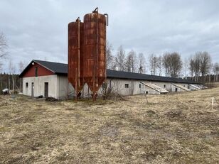 zemědělský podnik Hönshus/Ladugård 90 x 11 meter